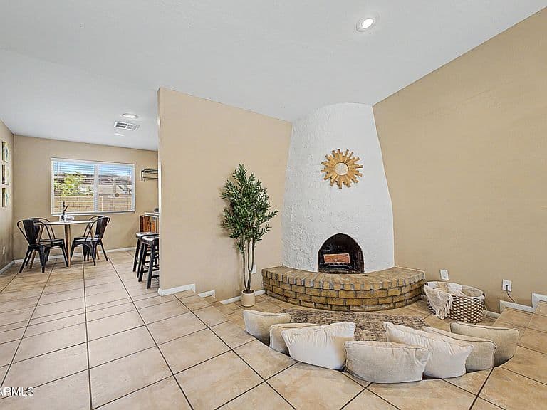 4716 W ANNETTE Circle photo 3