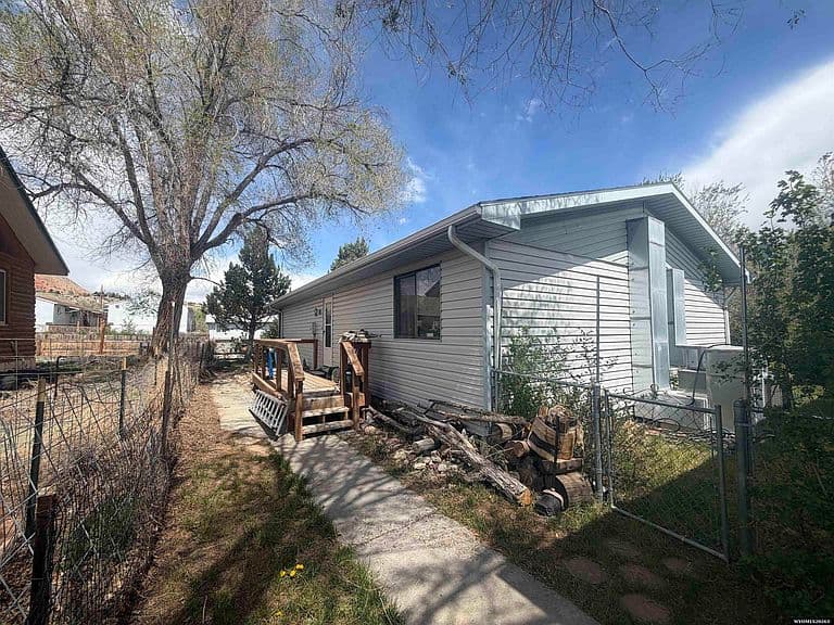 735 Mondell St photo 5