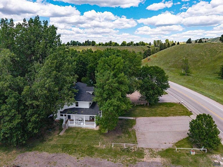 513 Spearfish Canyon Rd photo 3