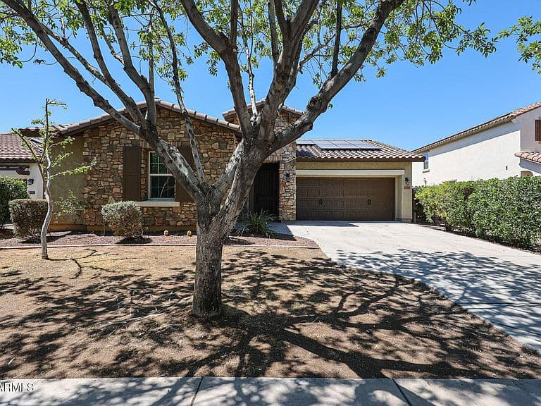 20768 W HAMILTON Street photo 3
