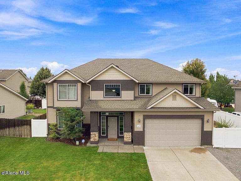 2699 E Thrush Dr photo 1