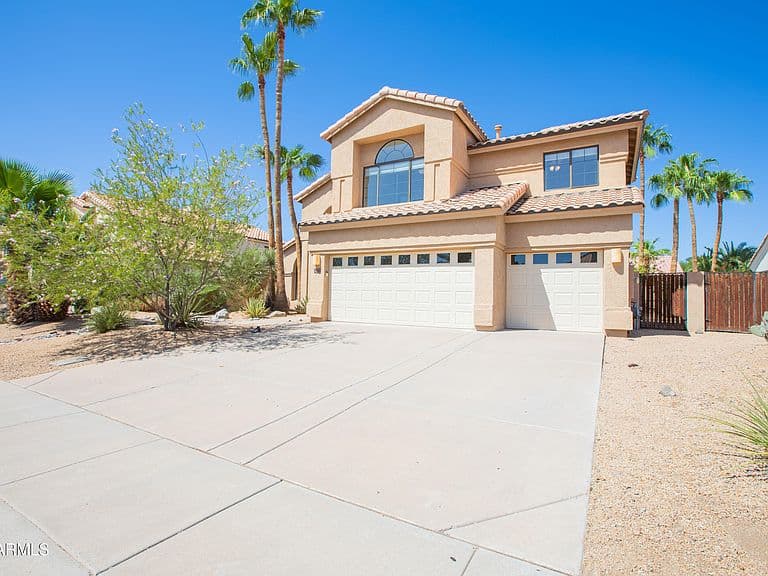 9048 E BLANCHE Drive photo 2
