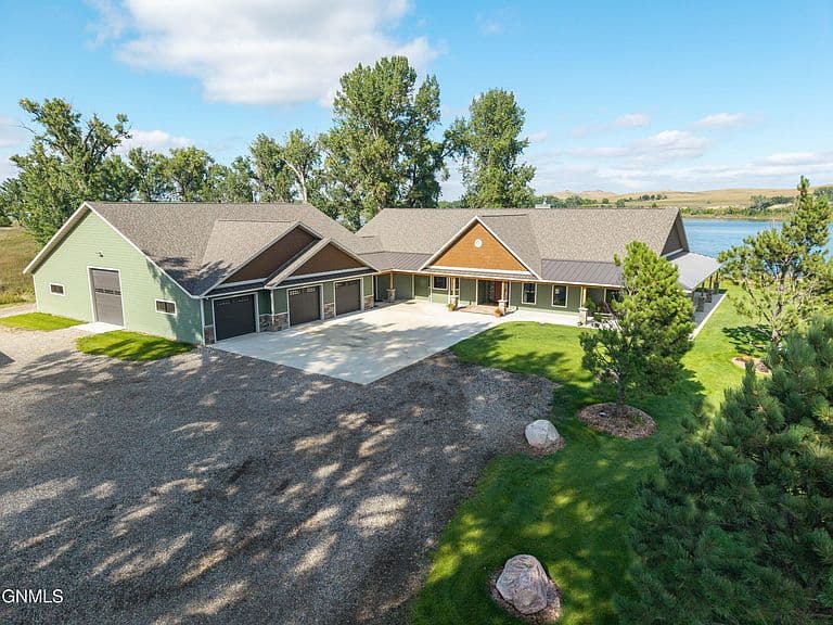 3228 River Place Dr N photo 2