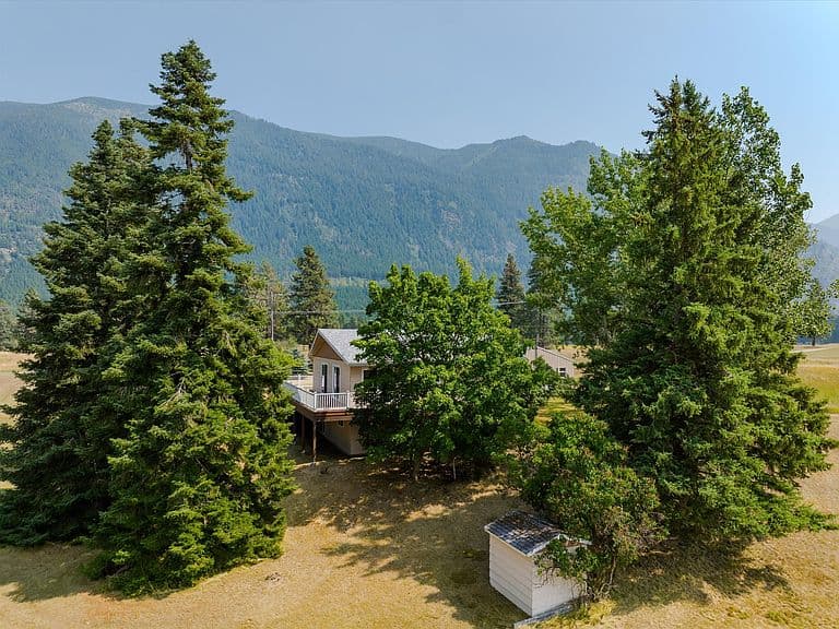600 Jensen Rd photo 4