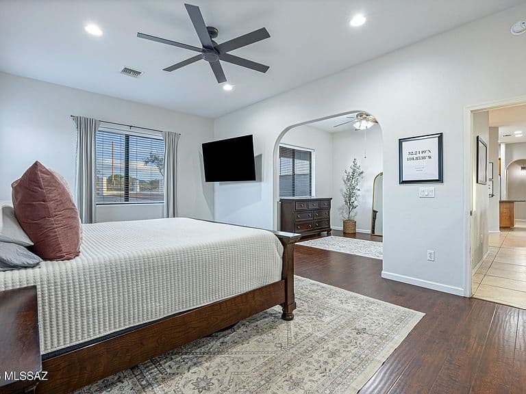 1 N Larkin Dr photo 4