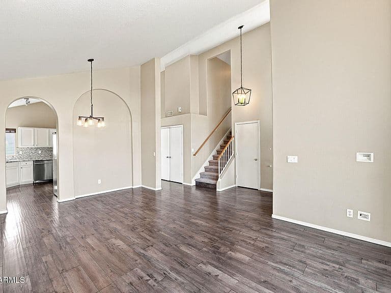 181 S TIAGO Drive photo 3