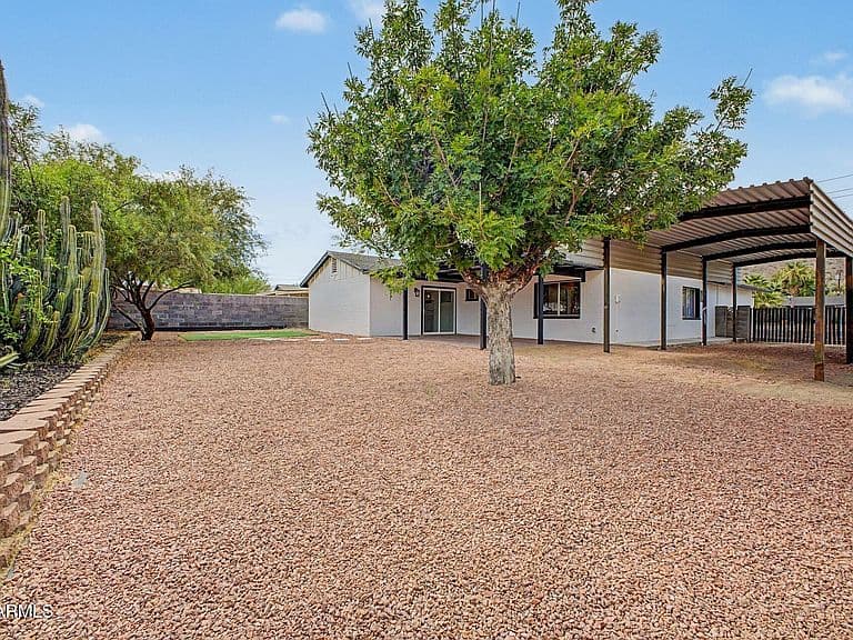 2577 E SWEETWATER Avenue photo 4