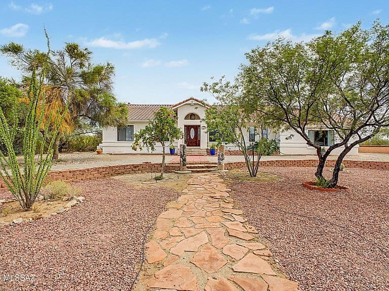 957 N Darlene Dr photo 1