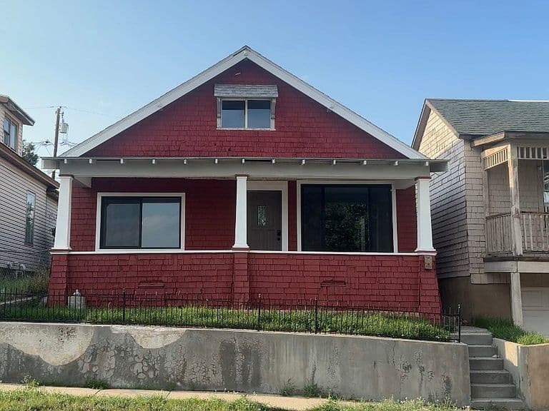 1103 W Mercury St photo 1