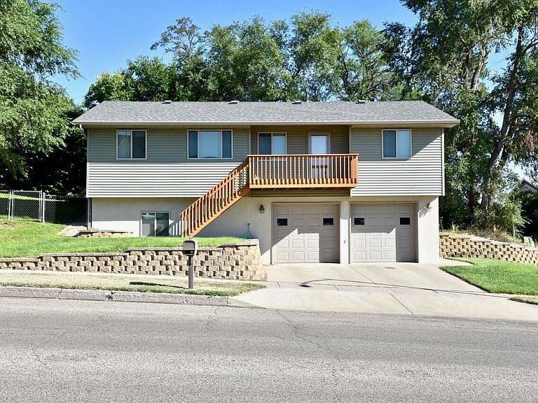 104 N Central Ave photo 3