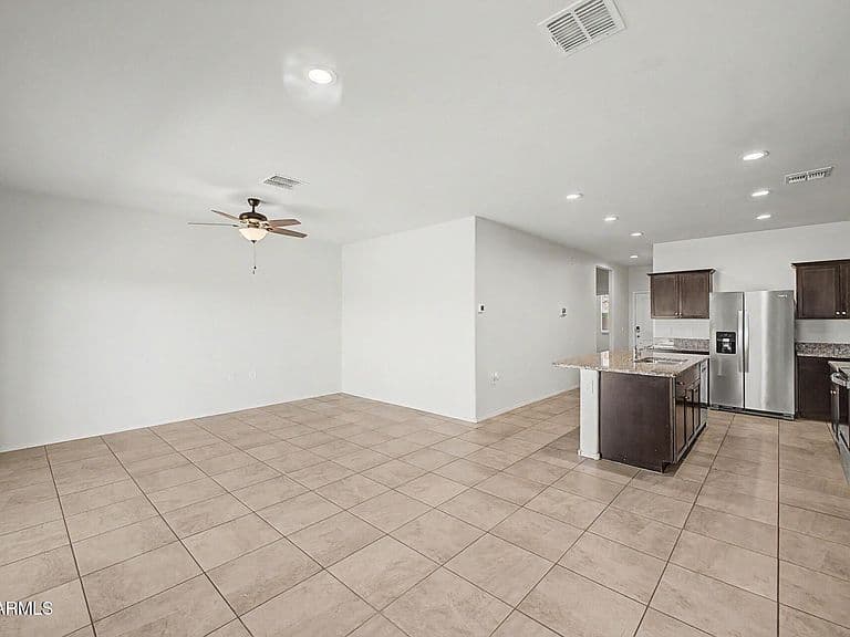 24542 W RAYMOND Street photo 5