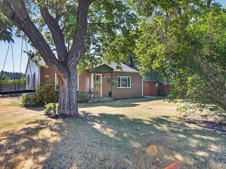 818 Roubaix Dr photo 3