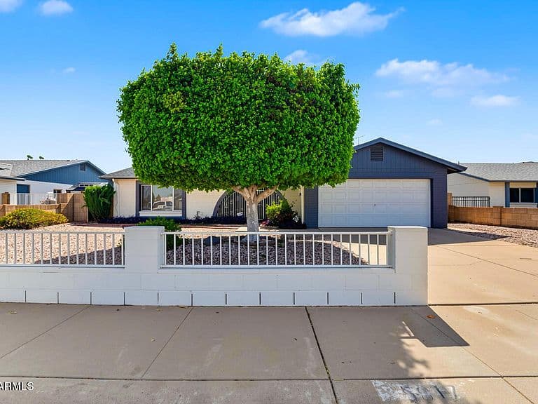 5817 W TIERRA BUENA Lane photo 2