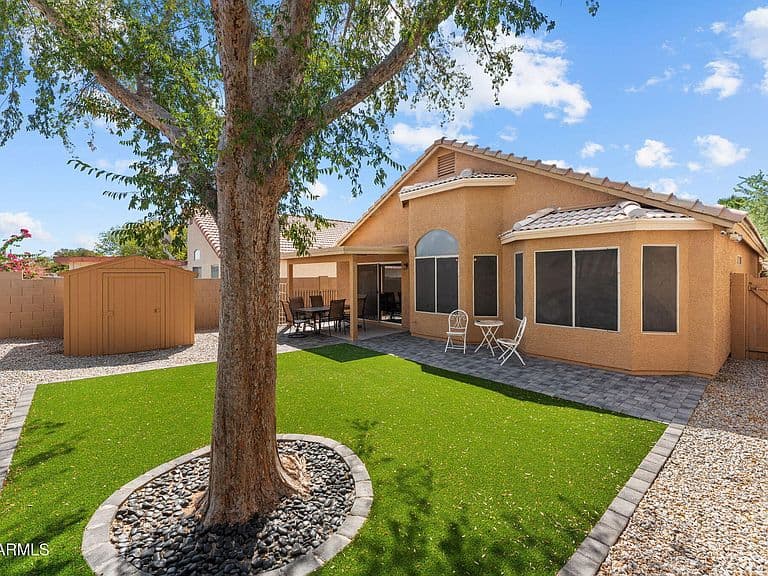 8414 W TROY Street photo 5