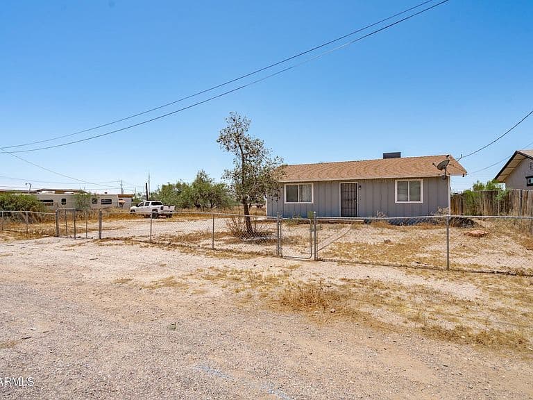21701 W GRIFFIN Avenue photo 2