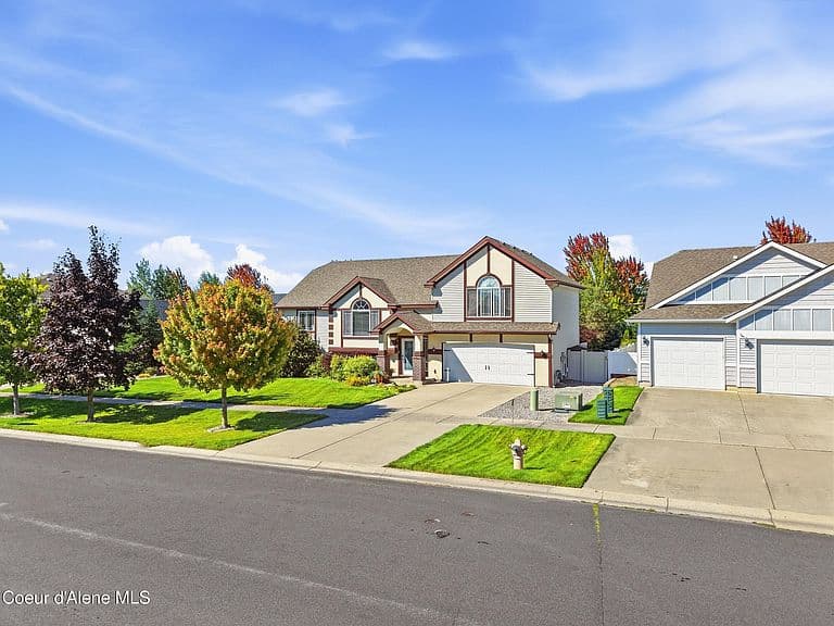 1484 E Bobwhite Ln photo 3