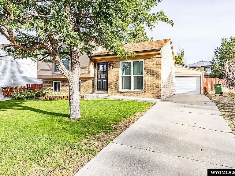 209 Taylor St photo 3