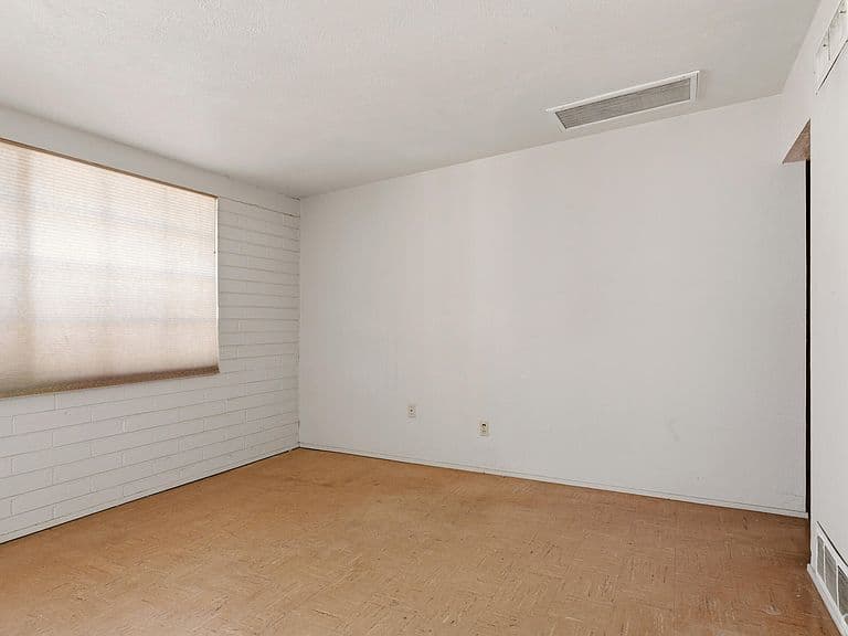 613 W Calle Siglo photo 3