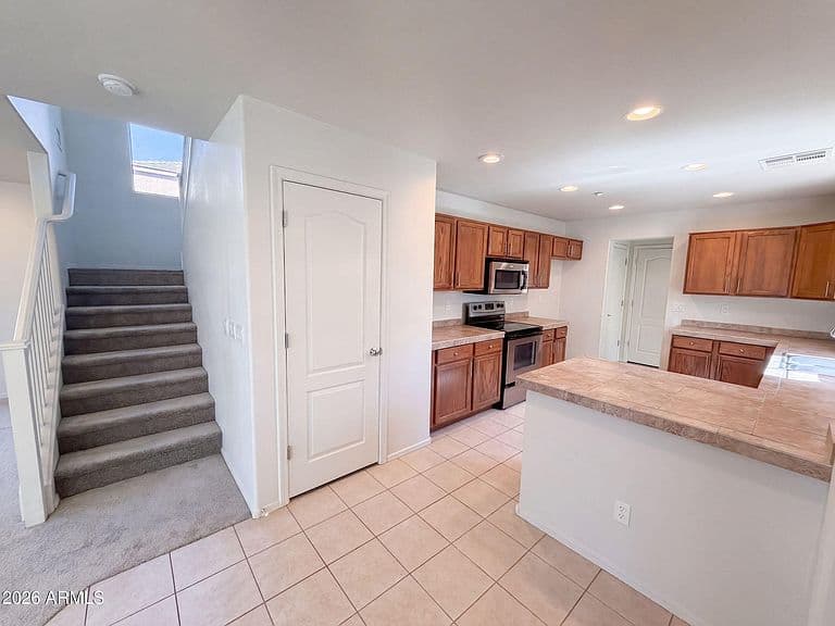 2856 E MEGAN Street photo 2