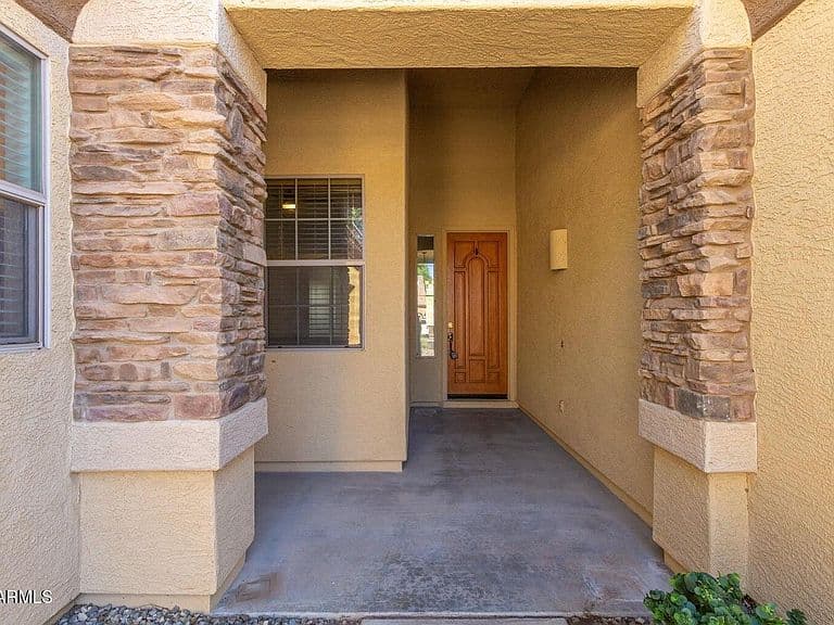 2395 S WHETSTONE Place photo 3