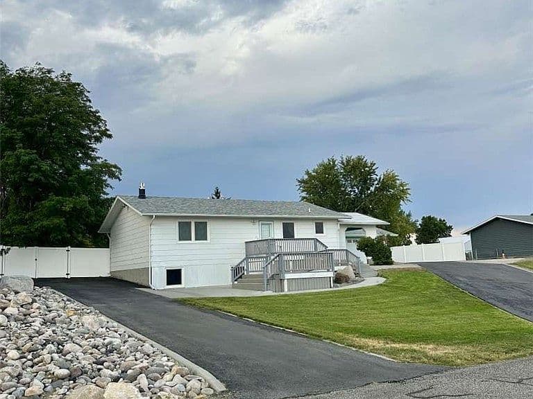 2615 Alpine View Dr photo 2