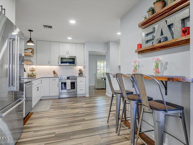 6624 N 2nd Ave photo 5