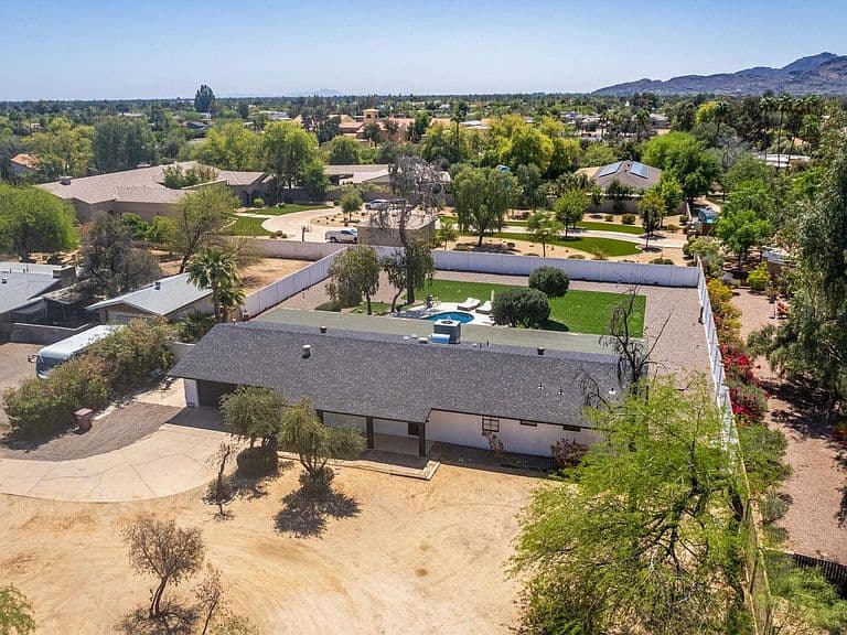 11470 N 64TH Street photo 2
