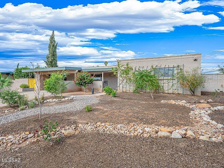 6649 E Calle De San Alberto photo 2