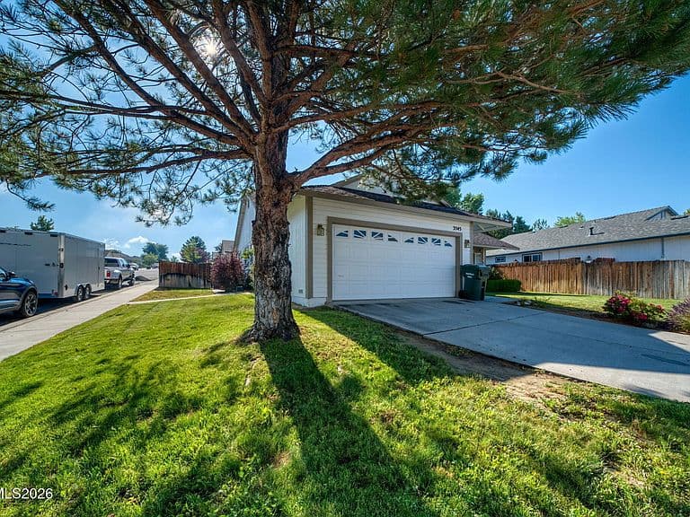 3545 Smoketree Ave photo 4