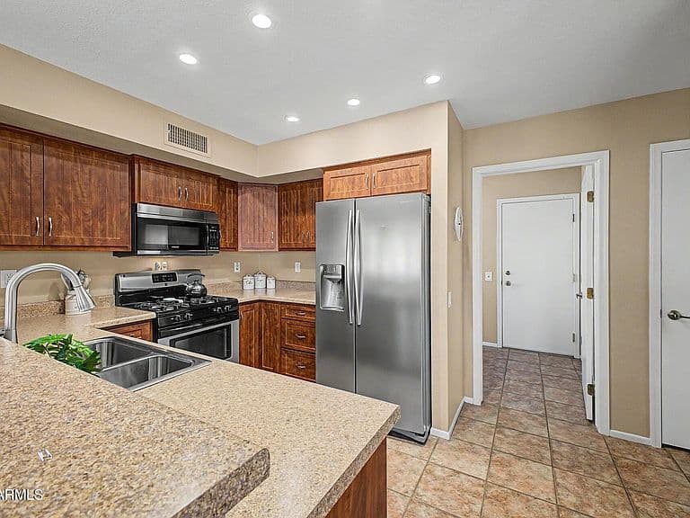 13730 W SKY HAWK Drive photo 3