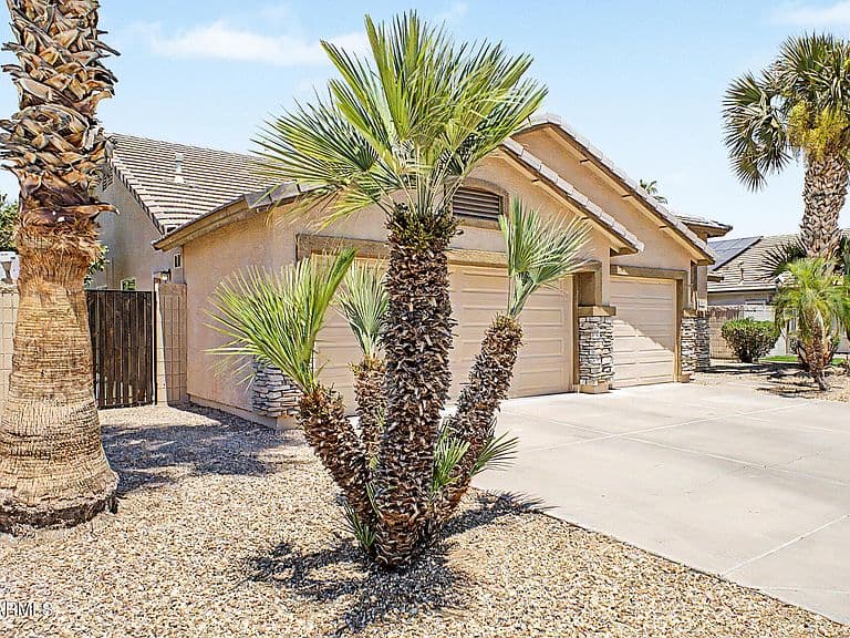 14278 W AMELIA Avenue photo 2