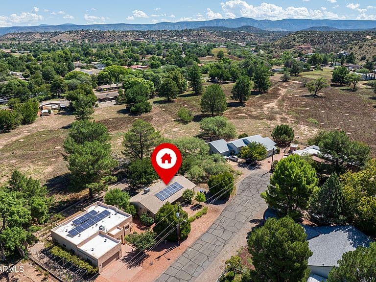 3520 E Yuma Drive photo 2