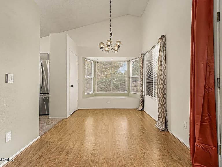 857 E MANOR Drive photo 4