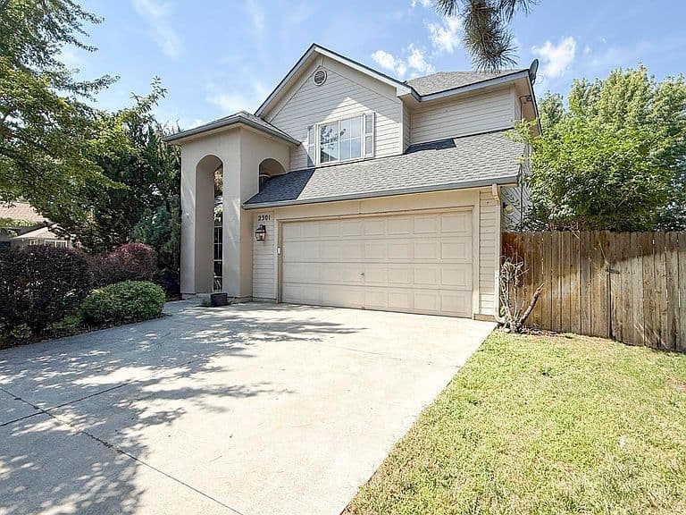 2301 N Swainson Ave photo 2