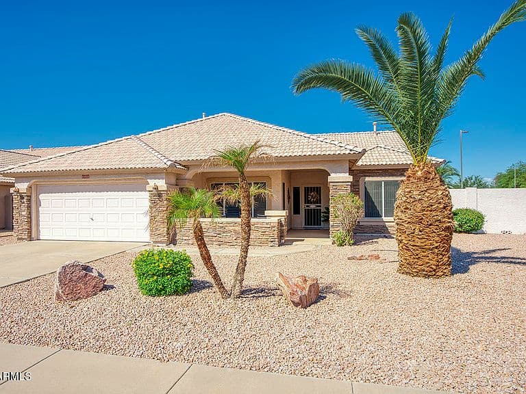 13322 W CAMBRIDGE Avenue photo 1