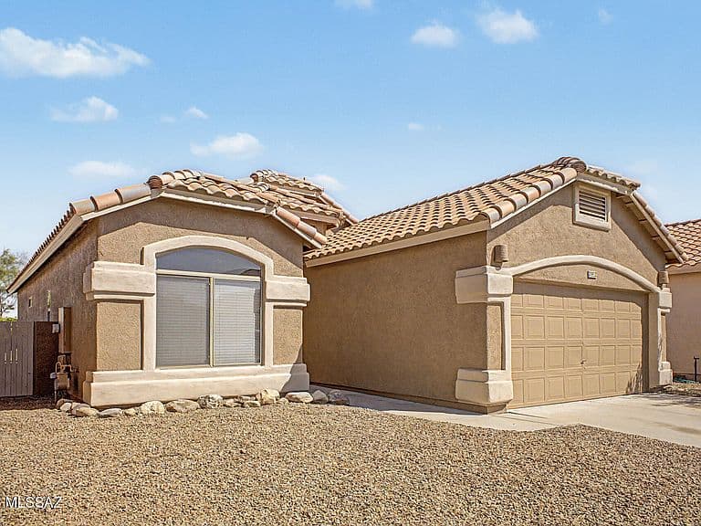 7932 N Panamint Dr photo 5