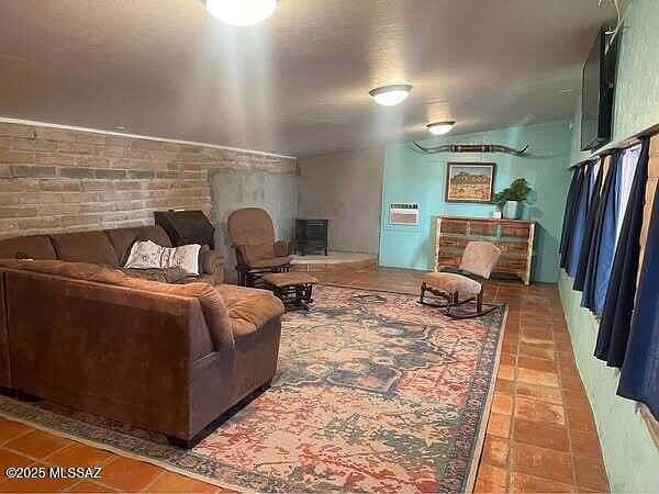 1094 N Pomerene Rd photo 5