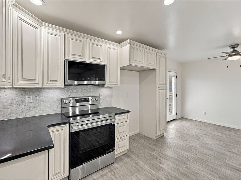 7134 E Rawhide Circle photo 4