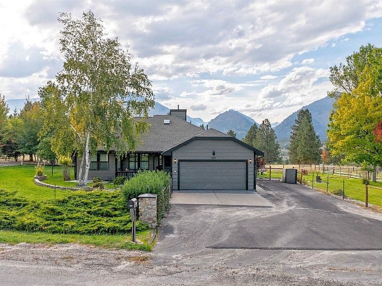 292 Cartwright Way photo 1