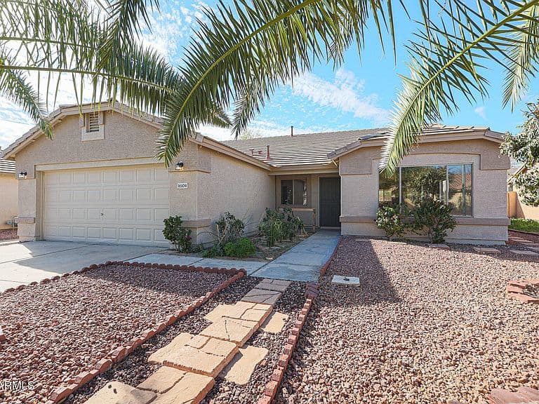 16104 N 138th Dr photo 3