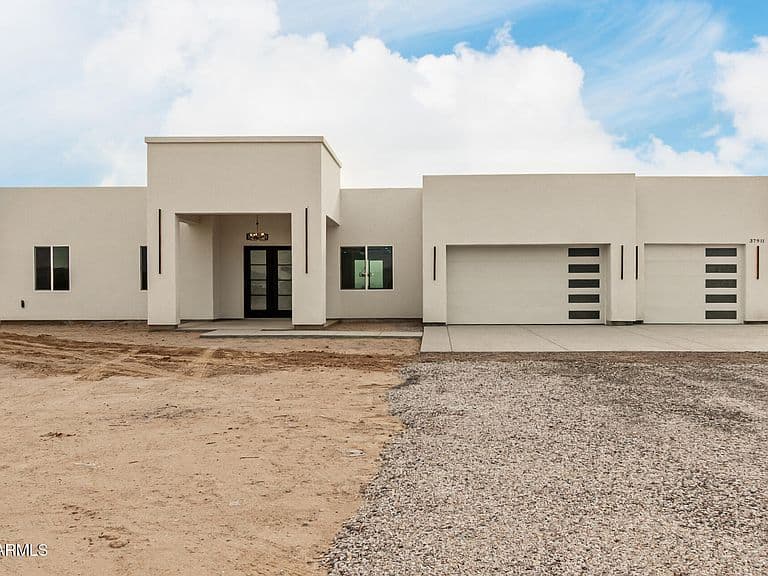 37911 W RANCHO Drive photo 2