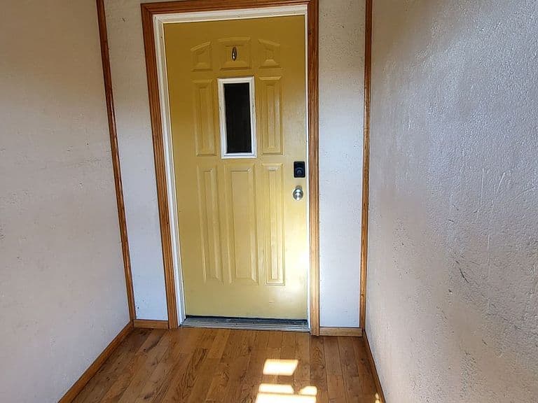 510 N Stacy Ave photo 4