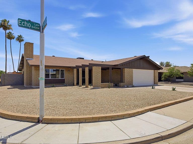 4605 W ECHO Lane photo 3