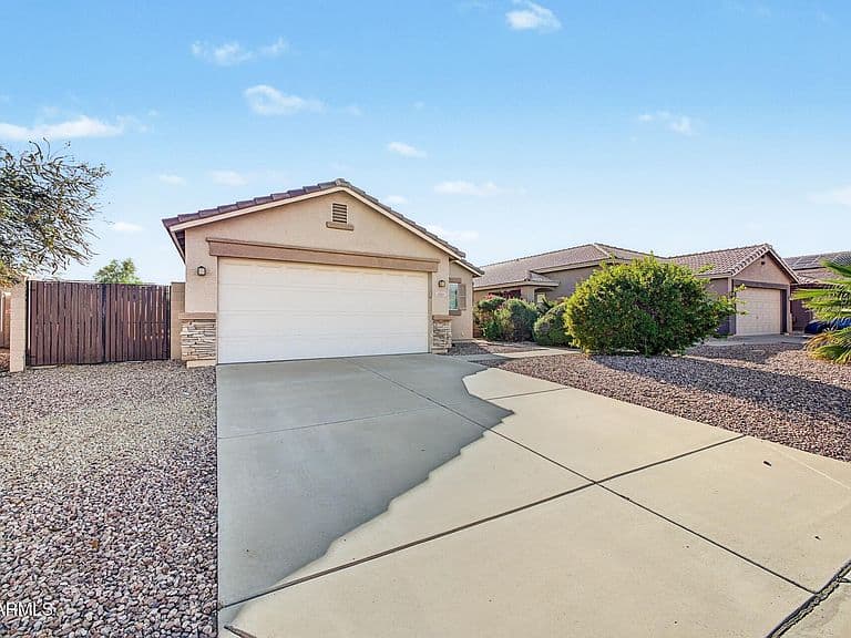 15351 W PORT ROYALE Lane photo 2