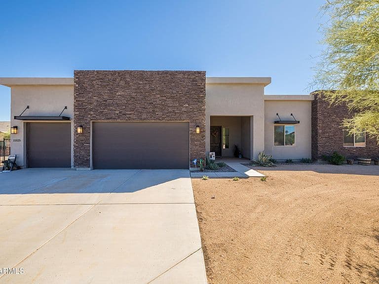 15525 E Barwick Drive photo 2