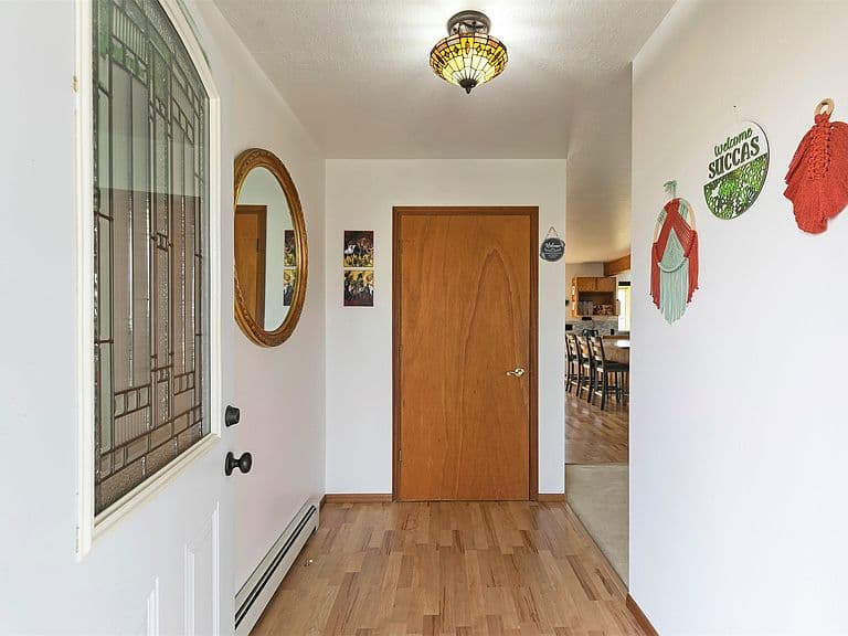 322 Lorraine Ln photo 4