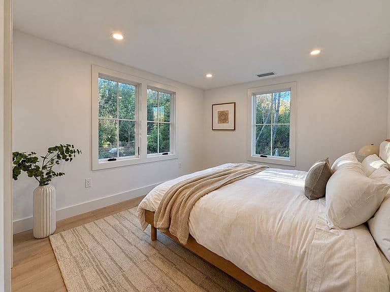 326 West Road photo 5