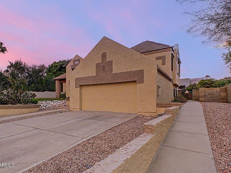 12808 S 38TH Street photo 3