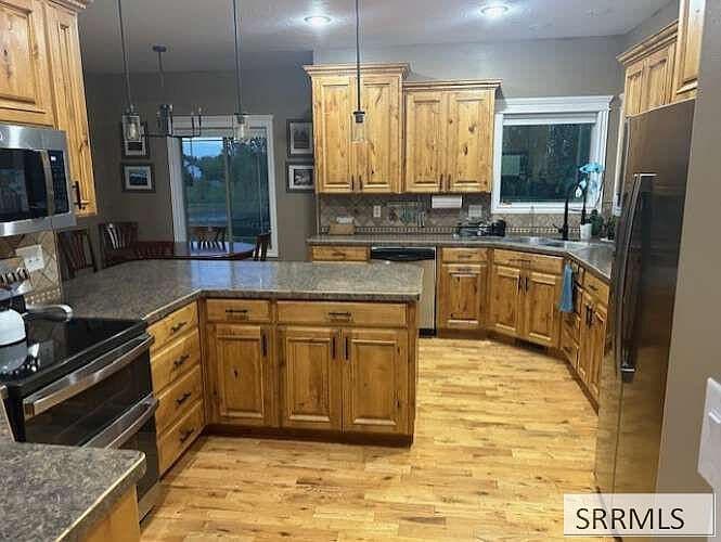 4035 Molly Dr photo 4