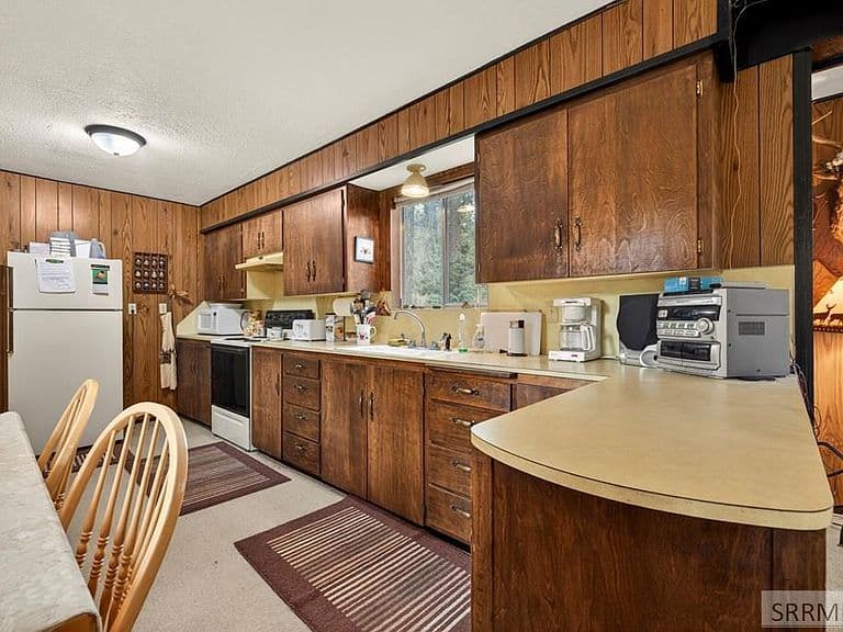 4218 Old Highway 191 photo 2
